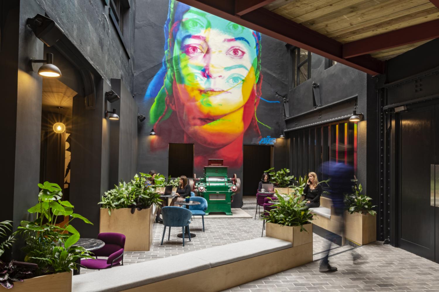729d0461-c8d7-4c88-9048-6c0f55b82e40_iconicoffices_20190807_0023-hdr