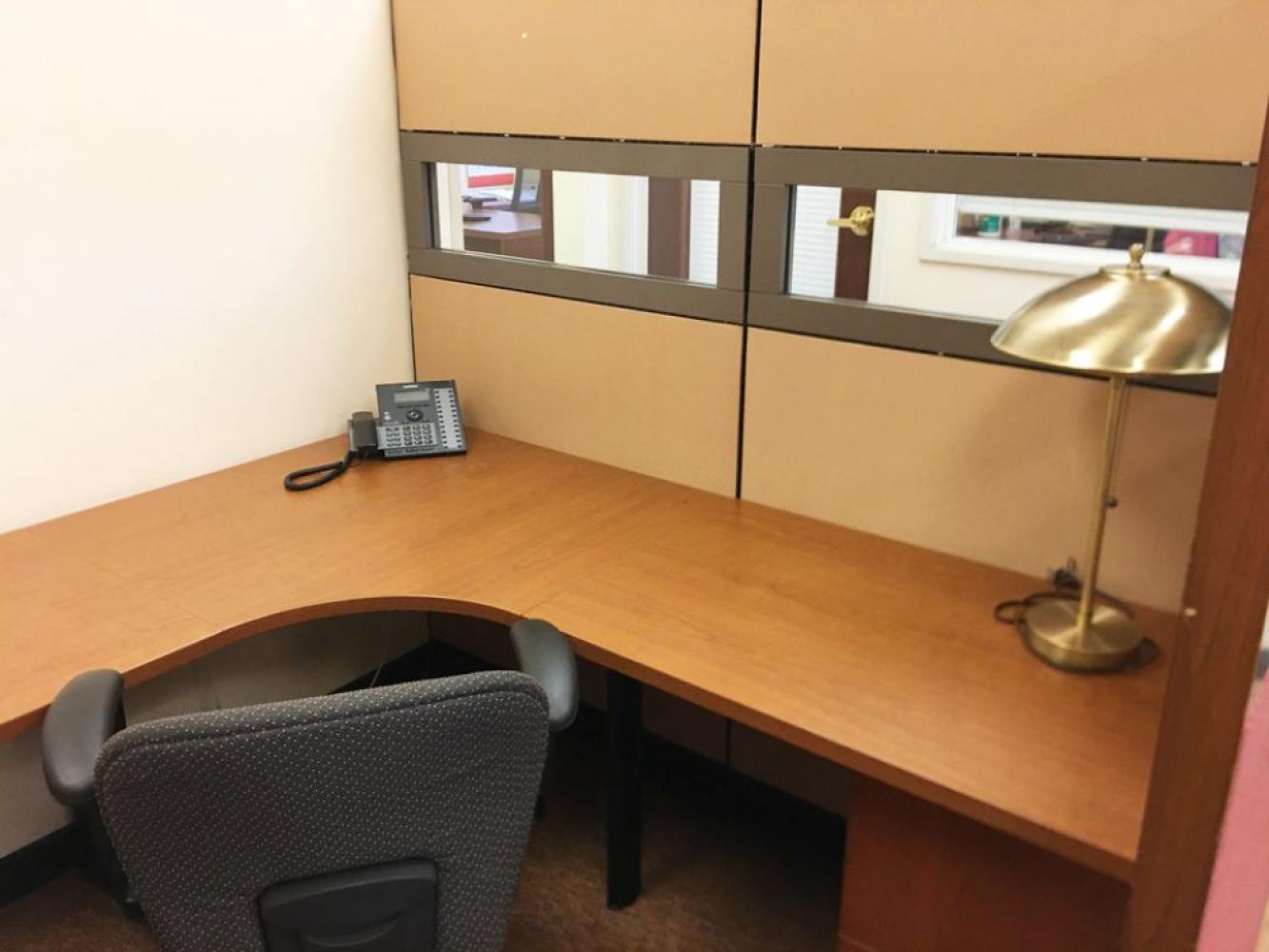 3089f053-5855-40a5-b349-aa674875a333_cubicle