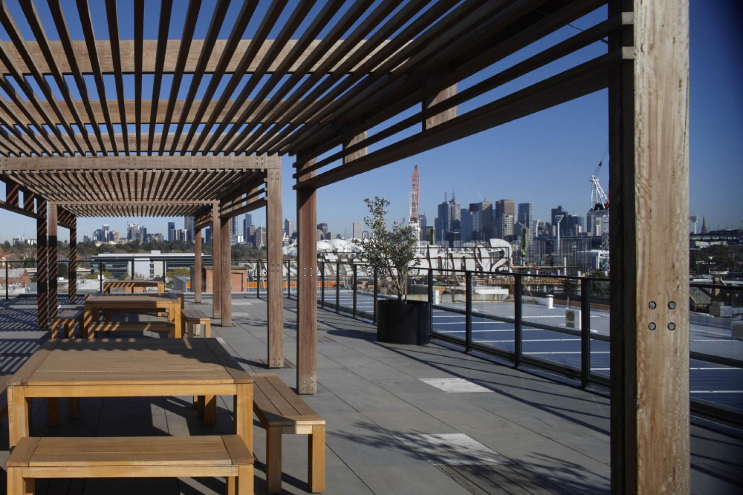 b048d390-d9d9-423c-9ef6-672f01779a38_rooftop3