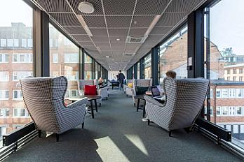 Standard Desk-1