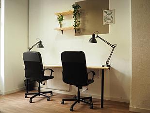 Small desk-7