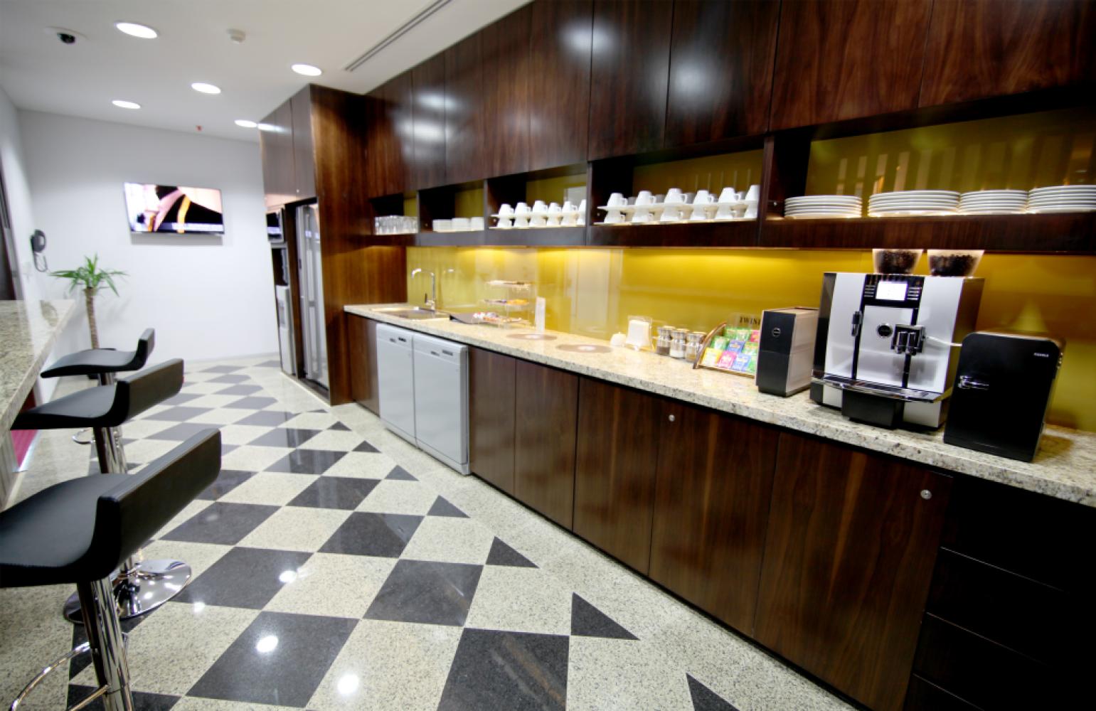 0fcbc5cc-8696-4ad4-ab9a-7ee72f2ac548_kitchen
