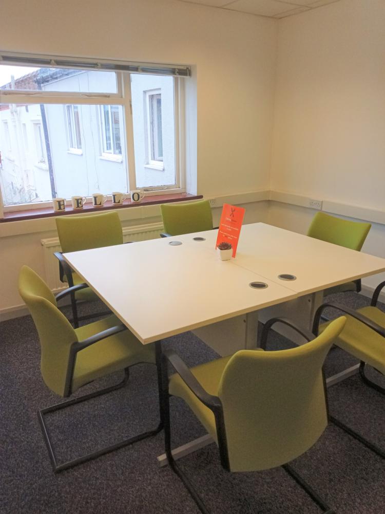 4c5c8242-bc20-496f-9b4b-141fd7507064_meetingroom3.