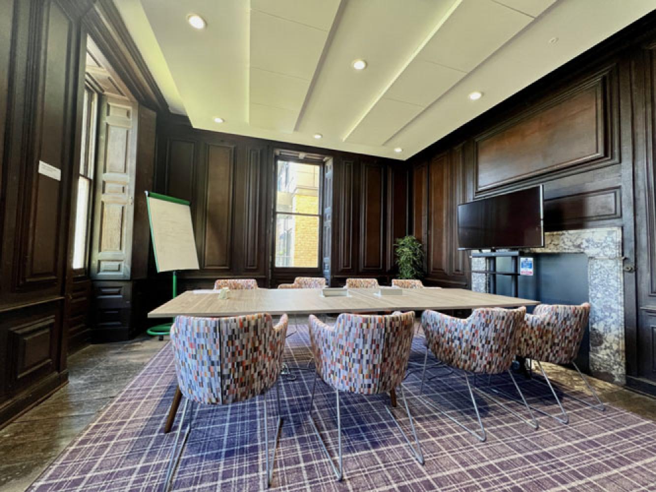 37773a5c-307c-482b-b7e0-136d637045da_boardroom1