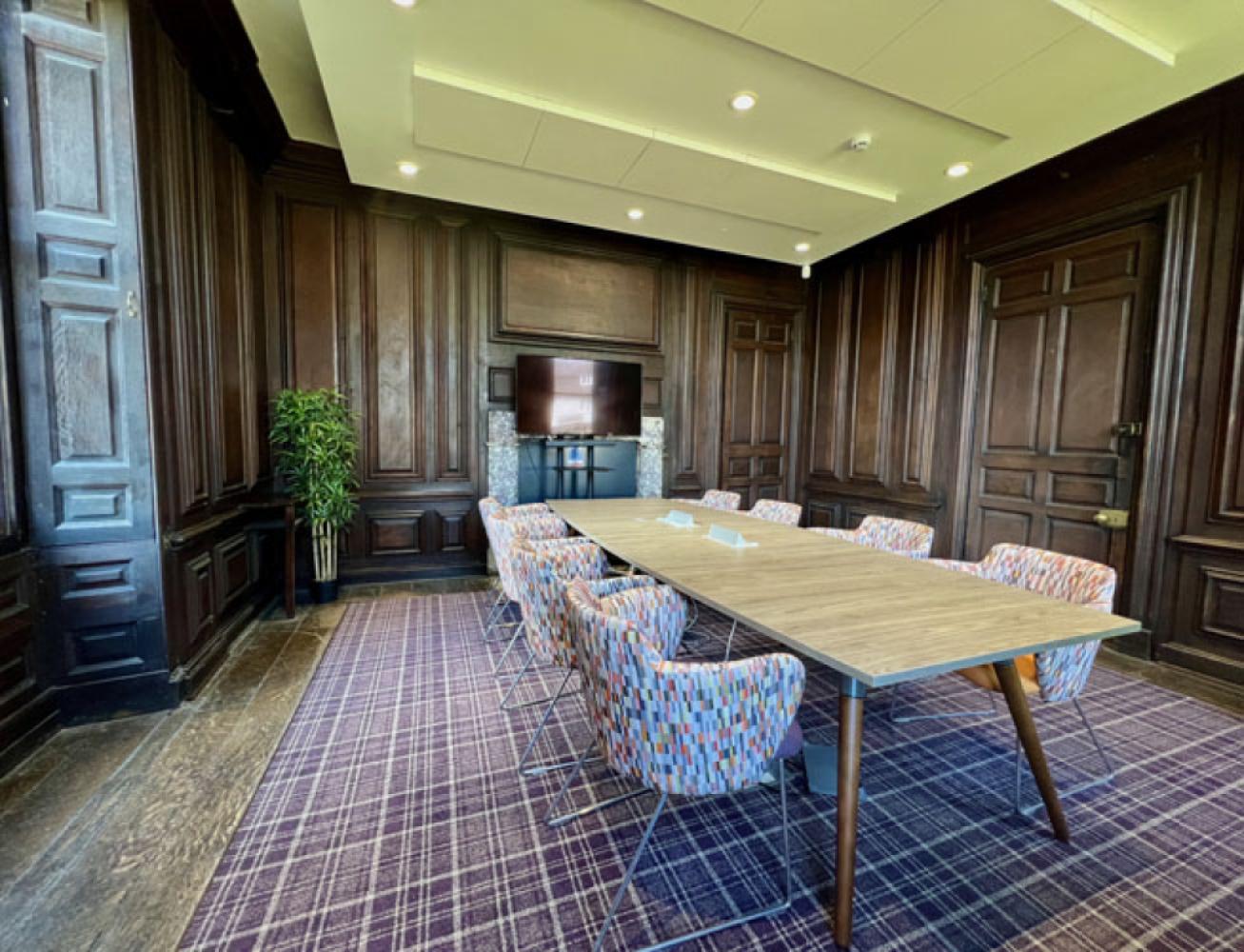 890dc4a6-477b-420a-a662-f6e6e09868fd_boardroom3
