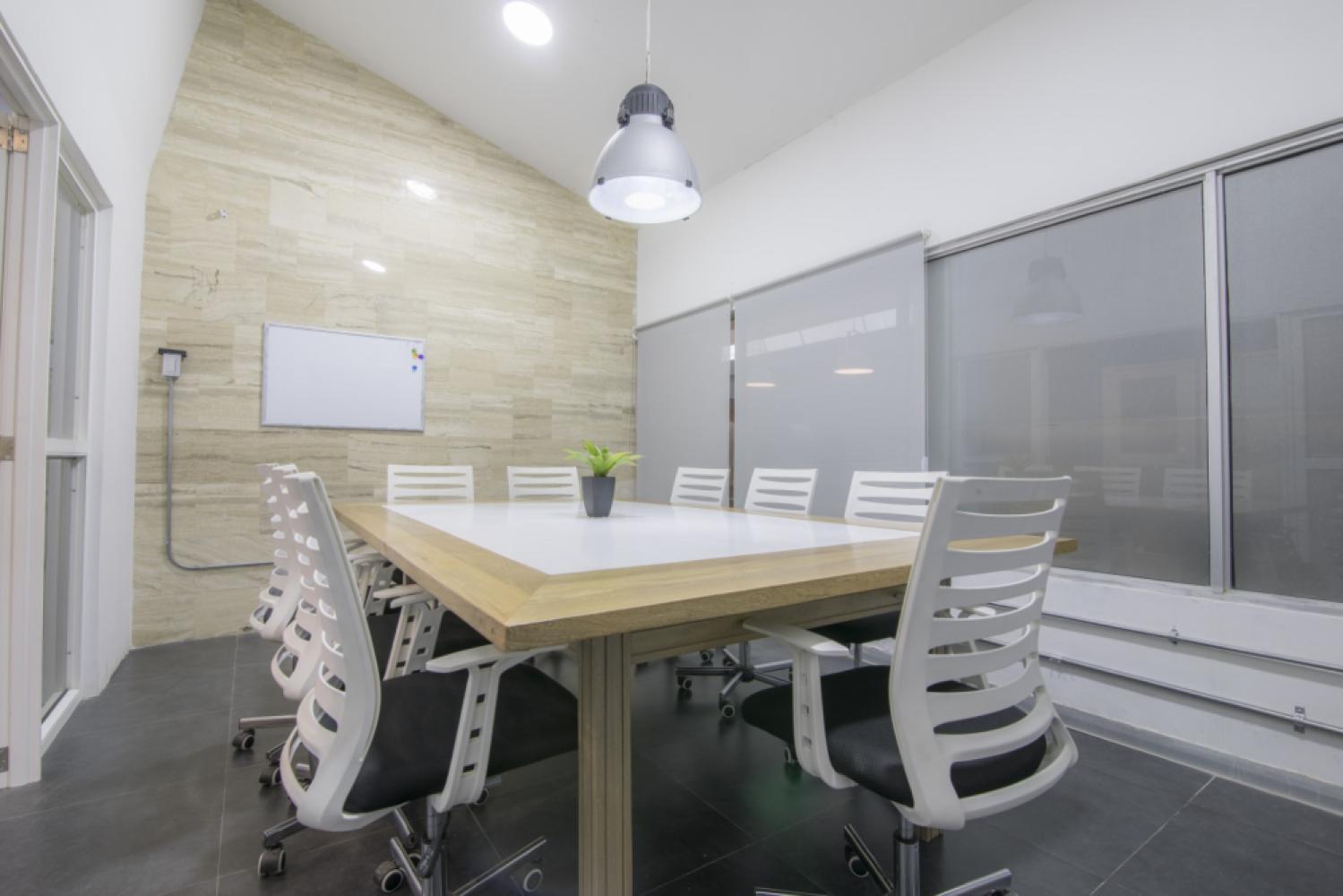 919f011e-1af2-41d2-87b9-92ad6f259a21_meetingroom(3)(grande)(1)