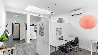 Hover Desk-4