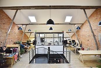 Coworking desk-2