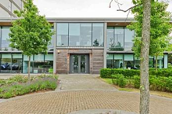 listing-landmark-luminous-house-jw2ehg-quote