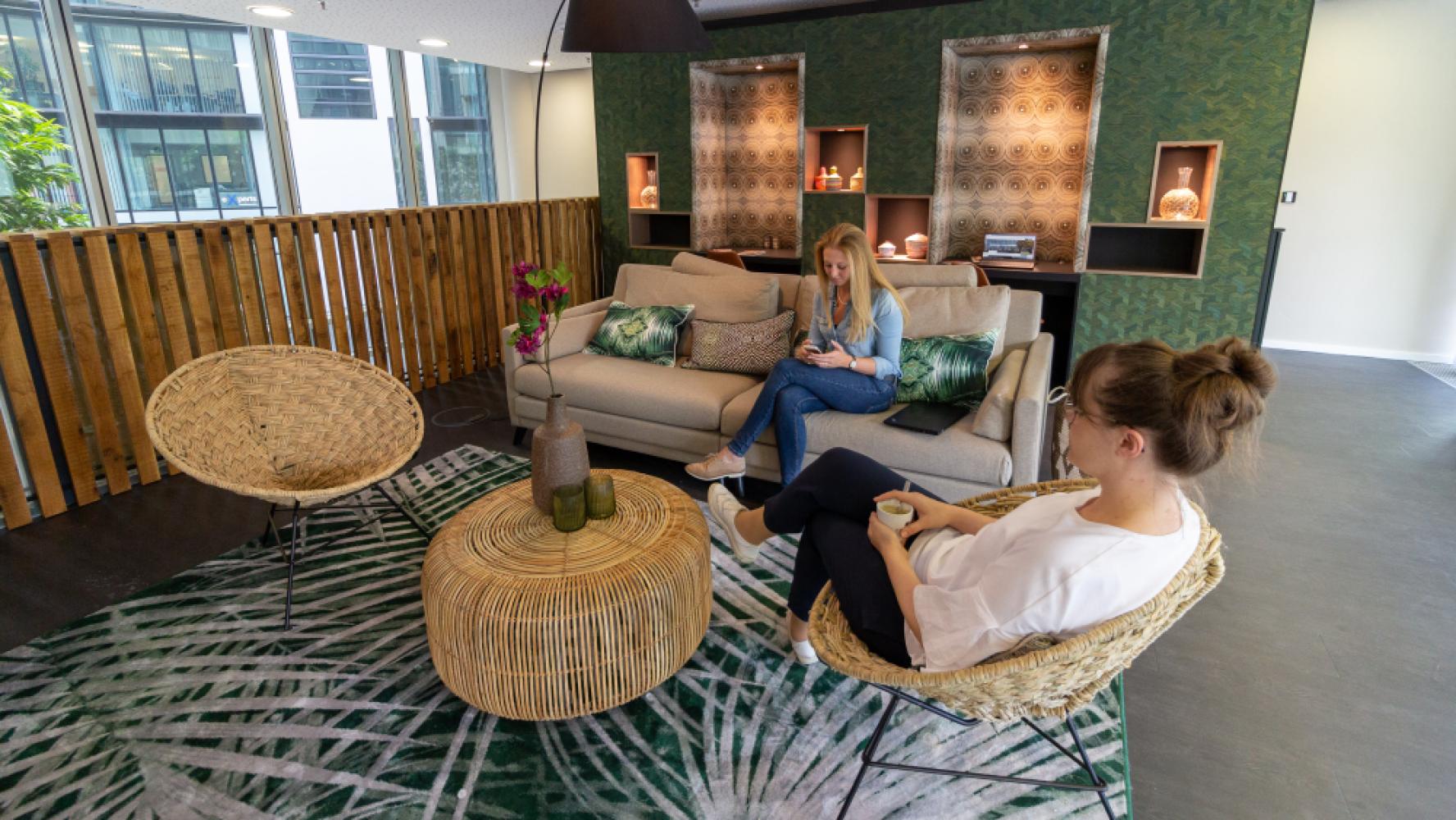 fc45f4f2-8321-4142-a8f2-a8b6162da69f_tribesfrankfurtcentralstation-coworking2