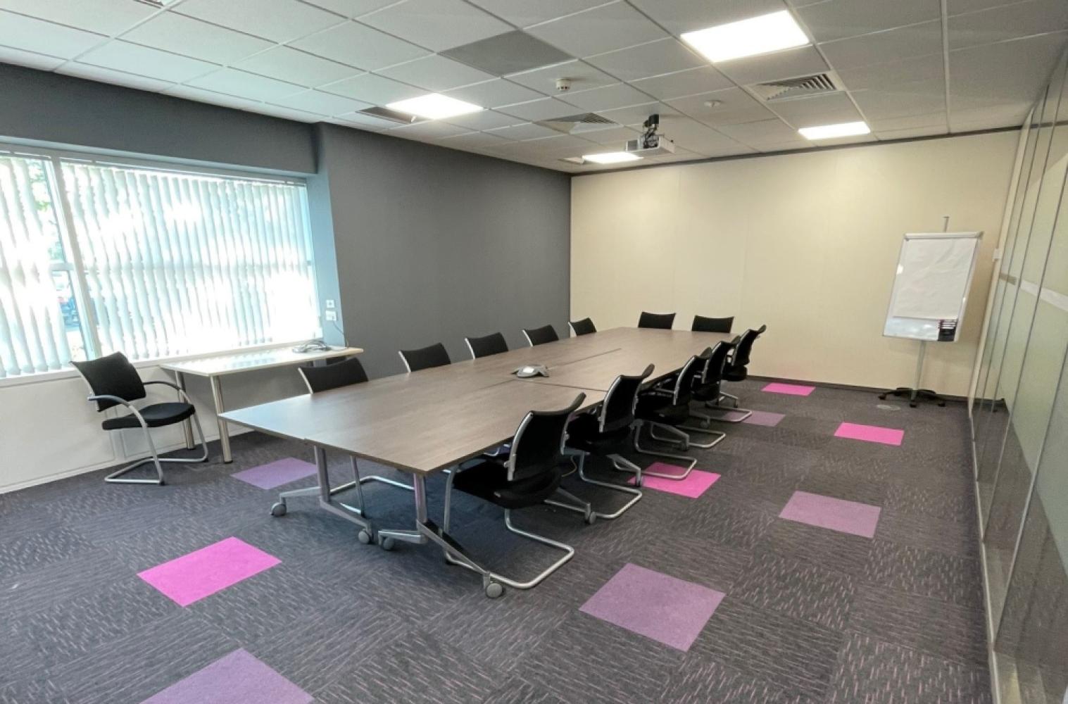 b8341e6b-1e74-4f76-821a-aad1e0952990_meetingroomquayside