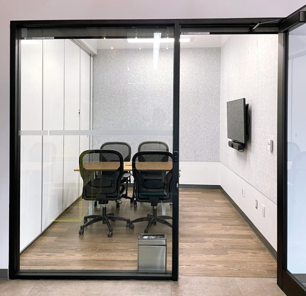 f41bdf69-d428-445a-9bb2-787b014786e9_meetingroom2(rightside)(2)