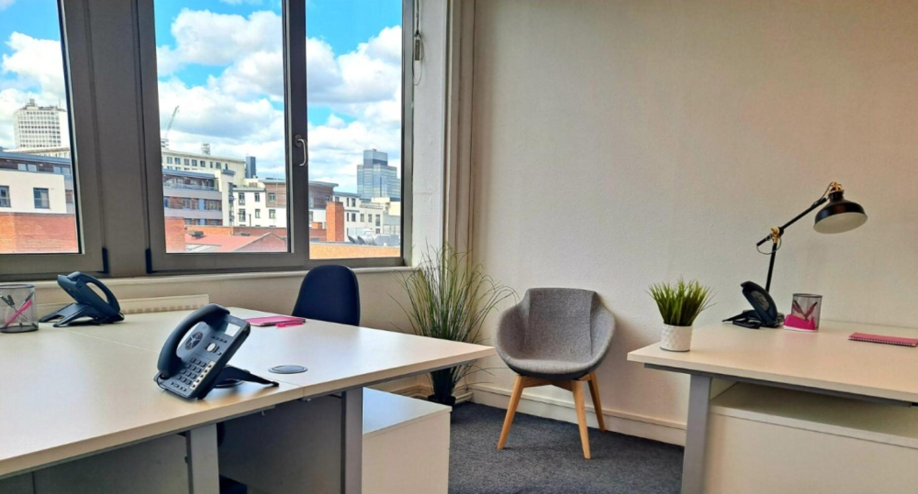 eab6483a-2ee7-4bcd-9307-751936f8126a_gnhouse-coworking