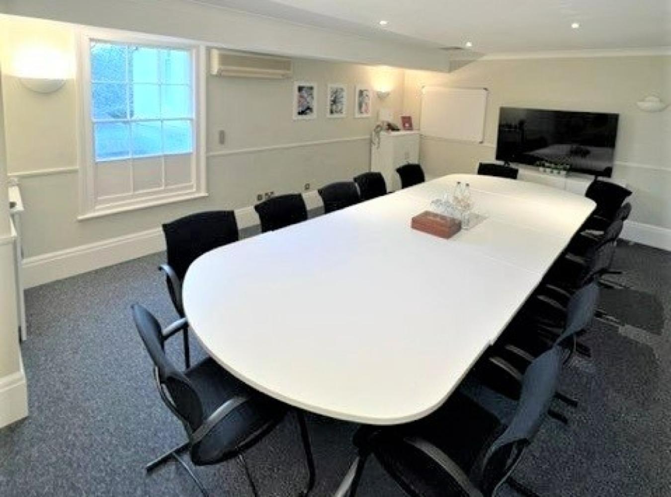 7e7edc7c-fa6d-4bf1-bb27-ed93dded5d26_meetingroomred1.(1)(003)
