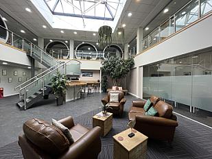 Coworking Desk-5