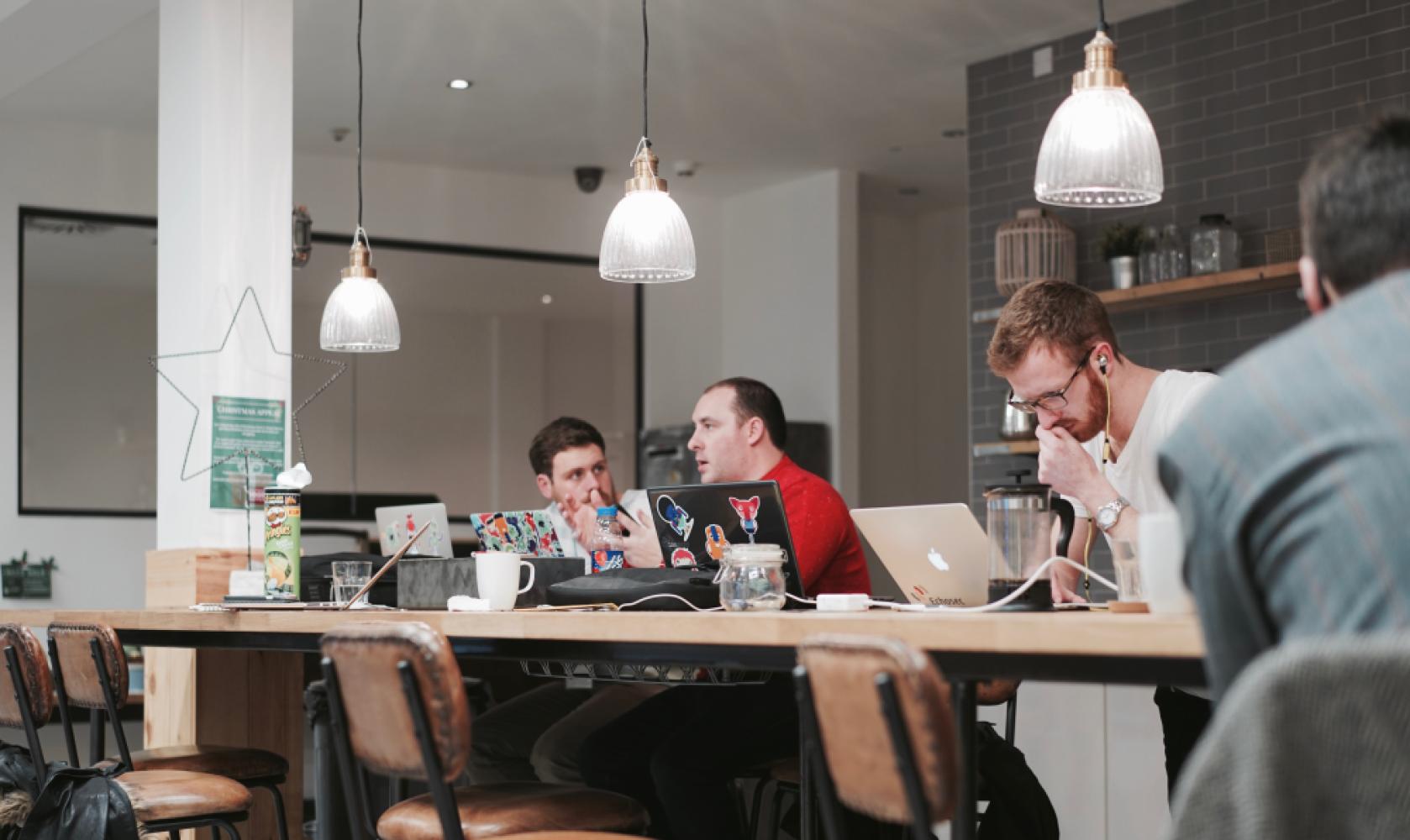 76cf23e4-6a02-47f5-a111-4a129d8fc70b_cgr_coworking_dec16_1.3