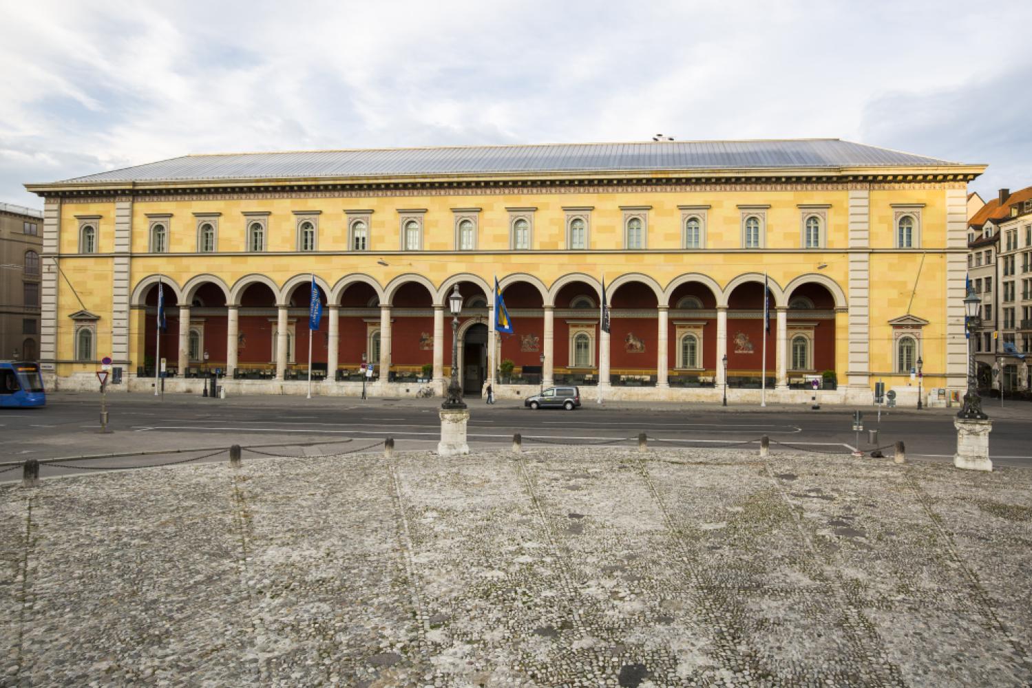 b9f3cb1c-aa16-4649-81ee-0aea14704735_palais_an_der_oper_foto_christian_krinninger_o7a3183