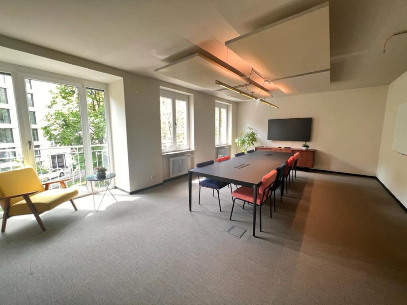 87e91ca3-9d2f-4d33-b423-c7756f5fe1e6_meetingroom