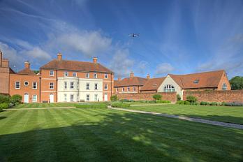 listing-mantle-space-thremhall-park-m95vvh-quote