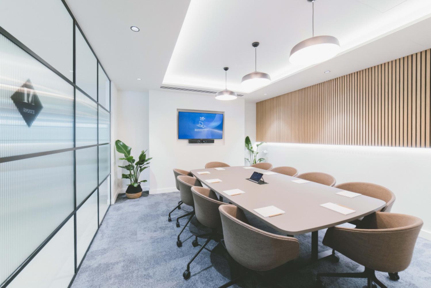 f7ca053e-08c6-43e7-8961-4d713f40dc96_oregamarlow_meetingroom_evans