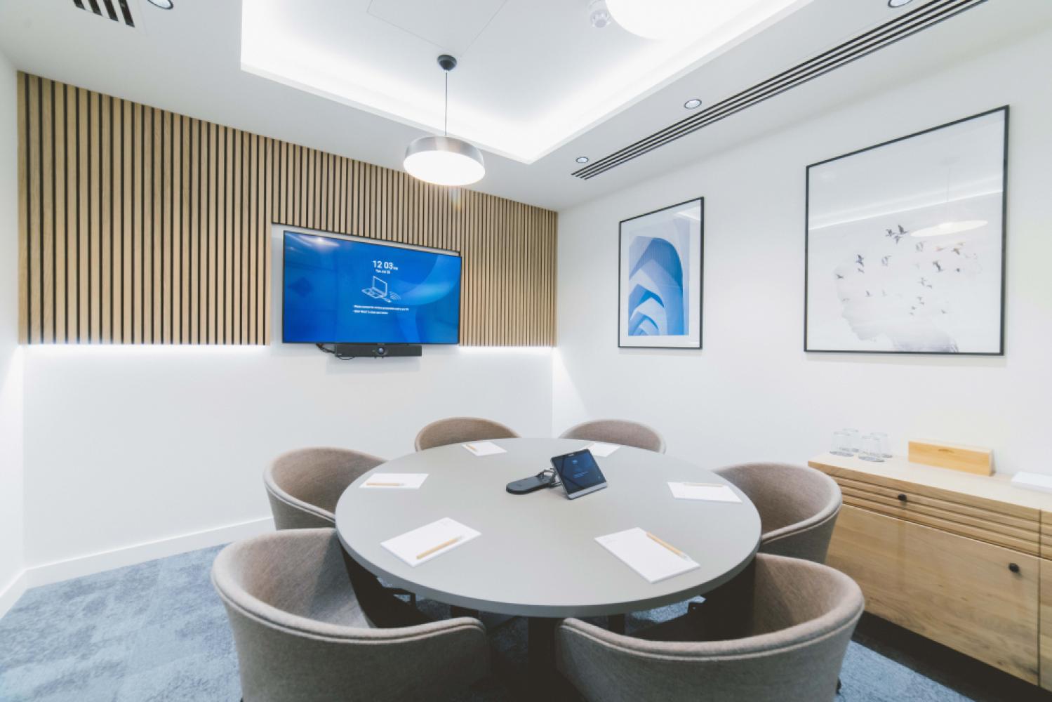 81f01cde-5087-4421-8222-f6a15073fef3_oregamarlow_meetingroom_kerrridge