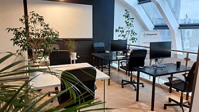 Coworking desk-1