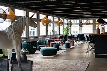 Liquid Lounge-4