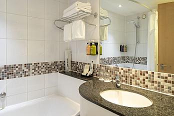 listing-holiday-inn-london-brentford-lock-abvglg-quote