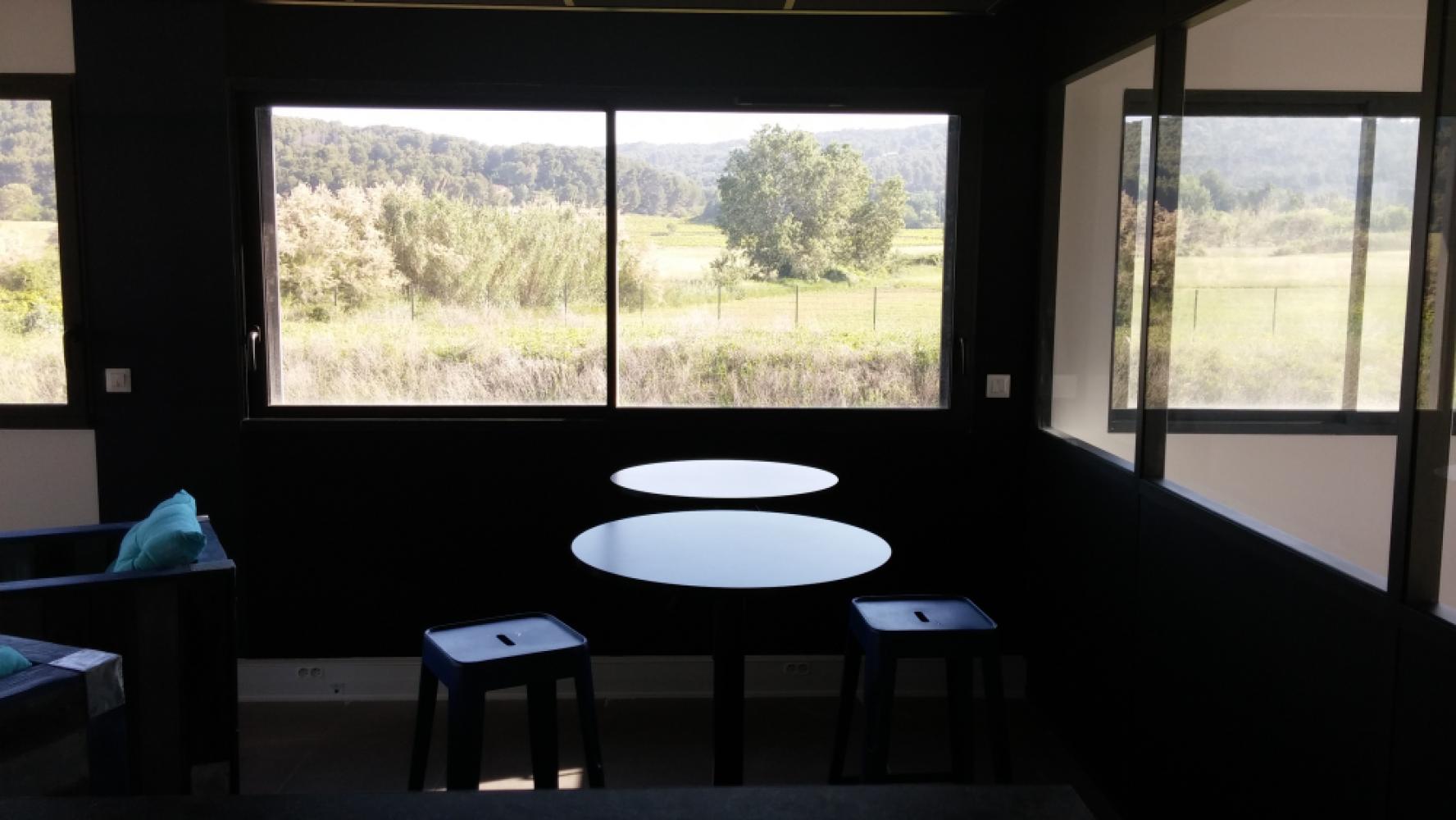 c7c5f5a8-d4b4-4d1f-9d5c-ac7a23d5dec8_espace-cafe