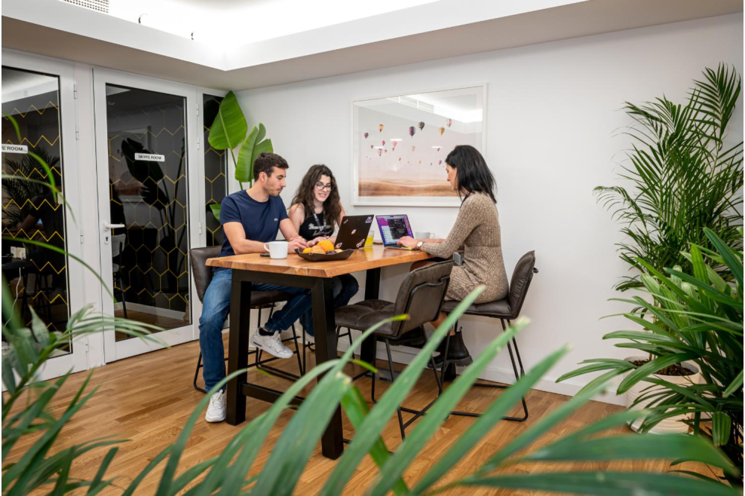 9f38936a-3f7c-431d-9928-0dd2b898a9ef_coworking-5