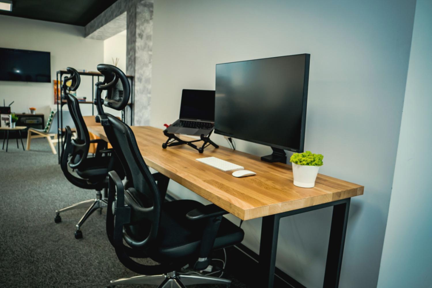 ee0b9b67-1f6b-4a49-8eee-951bf2efb4db_coworking-bansko_36
